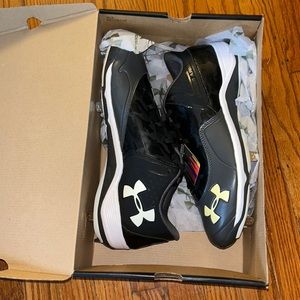 Under Armour Ignite Low ST CC Metal Baseball Cleats Shoes - Men’s Size 10.5 -NEW